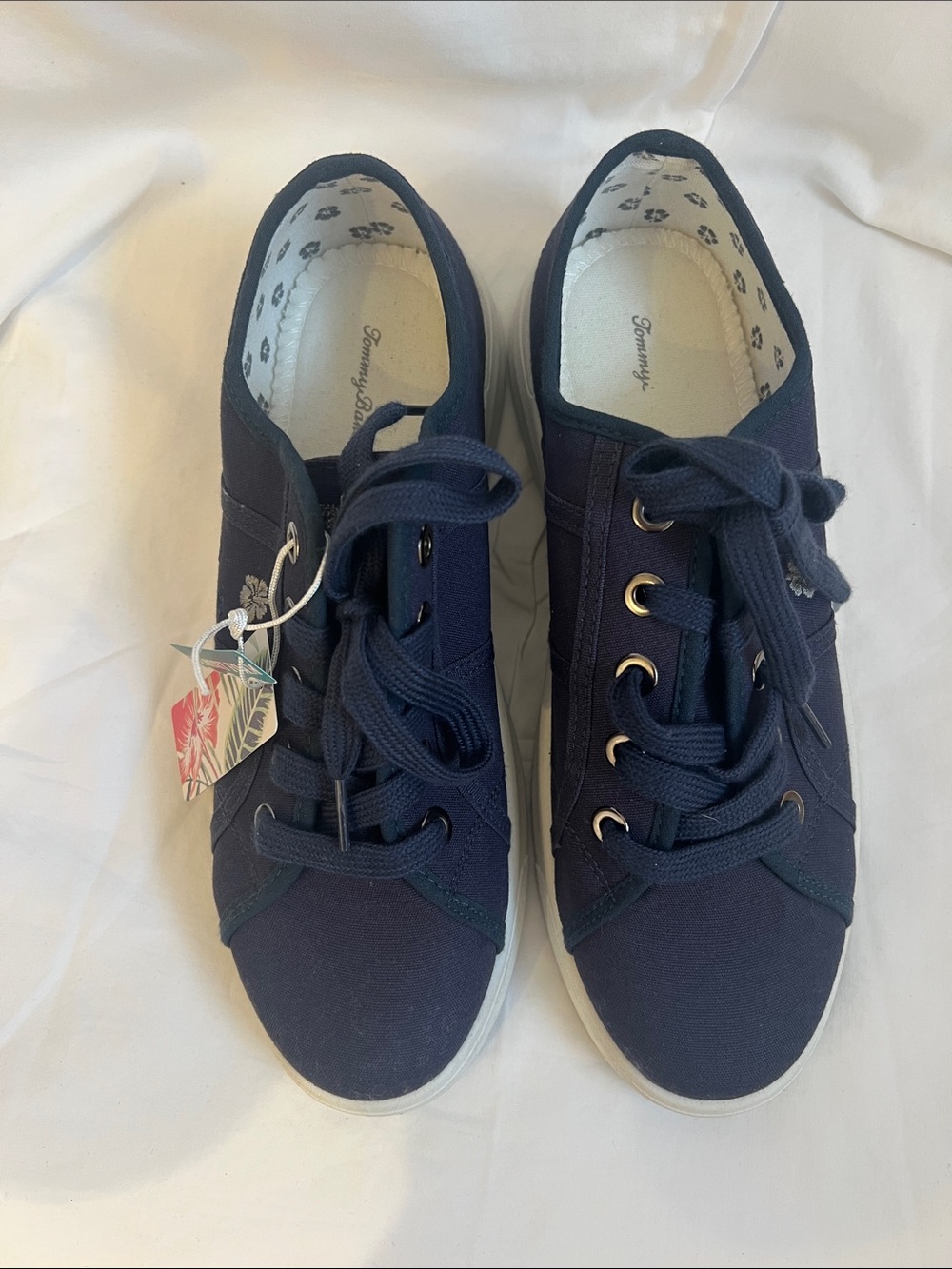 Tommy Bahama Navy Canvas Low-Top Sneakers with dark chrome Eyelets